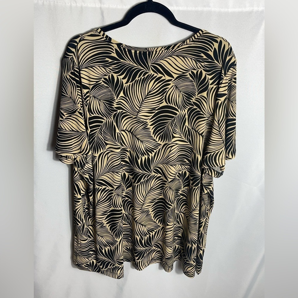 Lane Bryant Black Beige Leaf Print V-Neck Tunic Top Size 26/28 Stretch - Picture 6 of 6